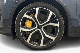 sininen Polestar 2 2023 kuva 9.