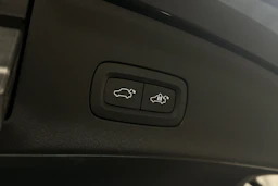 sininen Polestar 2 2023 kuva 12.
