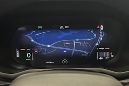 sininen Polestar 2 2023 kuva 18.