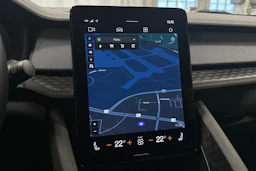 sininen Polestar 2 2023 kuva 20.