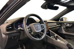 sininen Polestar 2 2023 kuva 3.