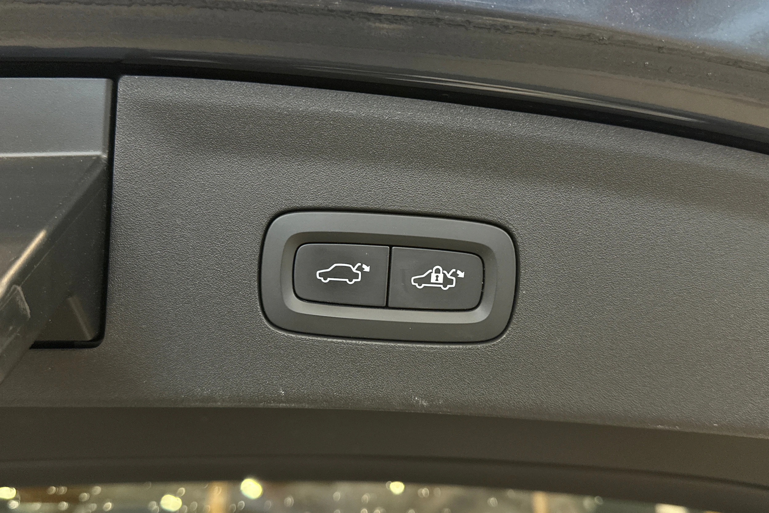 sininen Polestar 2 2023 kuva 6.