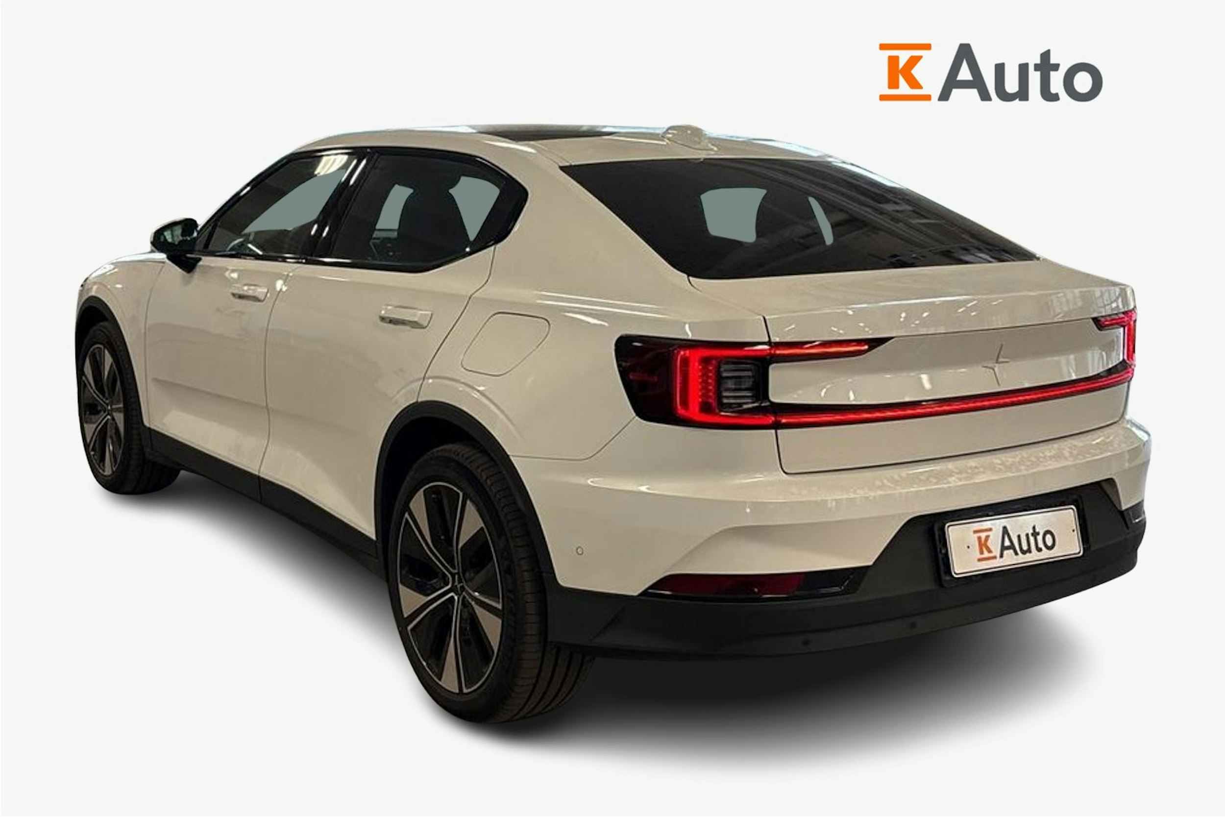 valkoinen Polestar 2 2024 kuva 2.