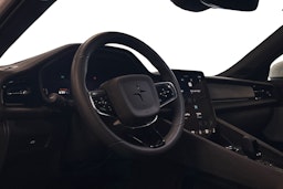 valkoinen Polestar 2 2024 kuva 3.
