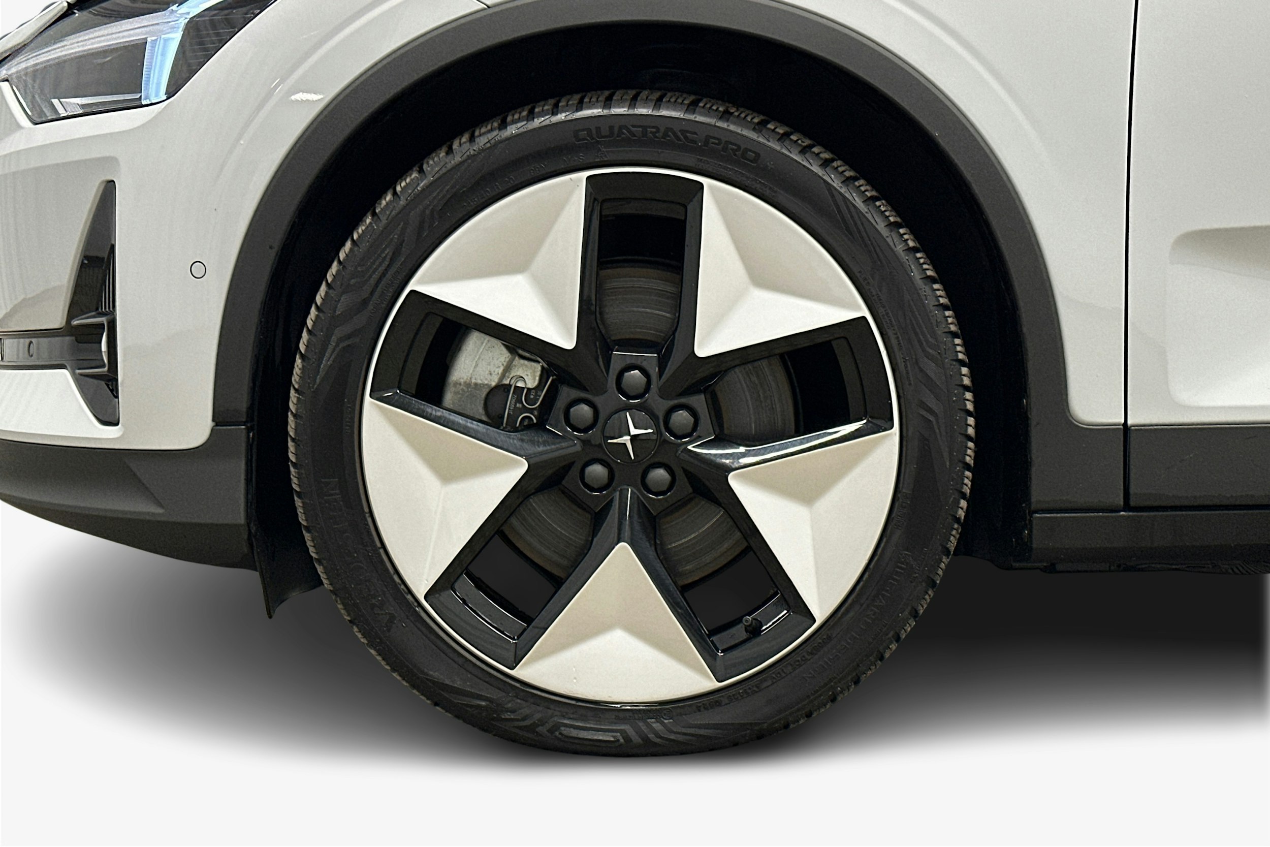 harmaa Polestar 2 2024 kuva 11.