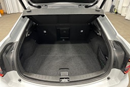 harmaa Polestar 2 2024 kuva 14.