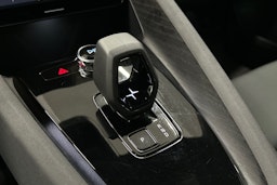 harmaa Polestar 2 2024 kuva 29.