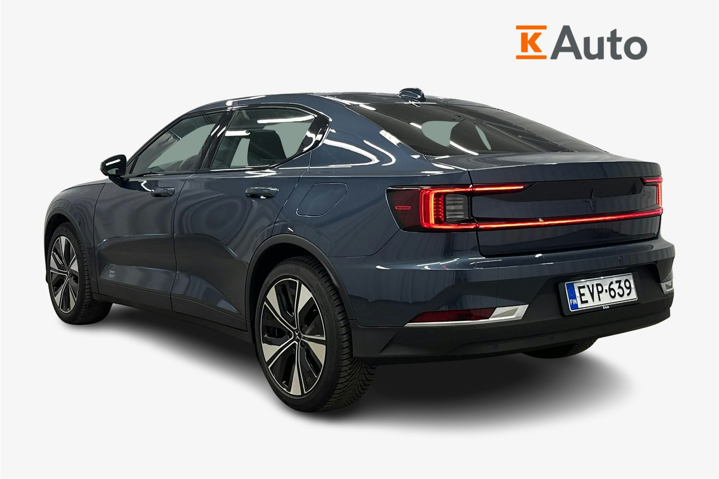 sininen Polestar 2 2024 kuva 2.
