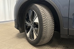 sininen Polestar 2 2024 kuva 13.