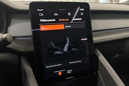 sininen Polestar 2 2024 kuva 27.