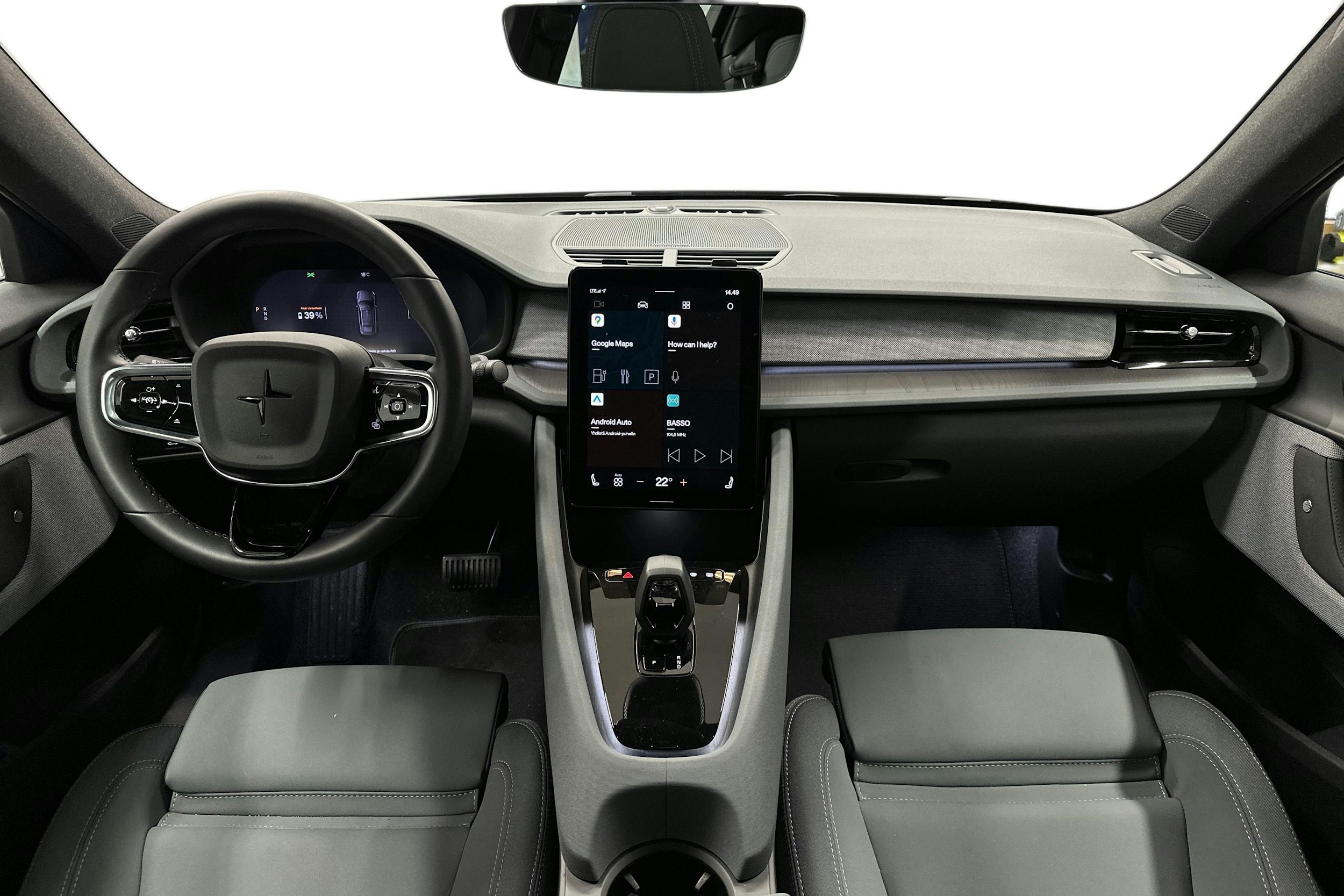sininen Polestar 2 2024 kuva 9.