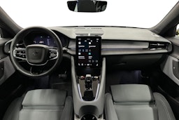 sininen Polestar 2 2024 kuva 9.