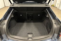 sininen Polestar 2 2024 kuva 15.
