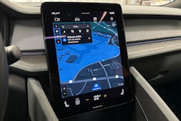 sininen Polestar 2 2024 kuva 24.