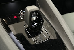 sininen Polestar 2 2024 kuva 28.