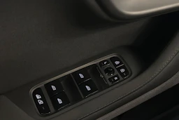 met. harmaa Polestar 2 2024 kuva 19.
