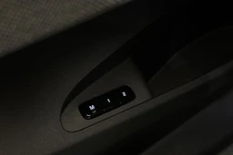 met. harmaa Polestar 2 2024 kuva 20.