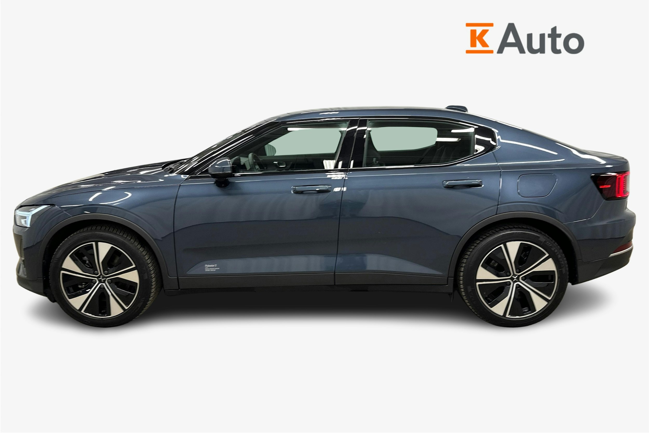 sininen Polestar 2 2024 kuva 6.