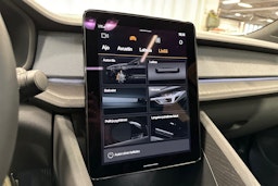 sininen Polestar 2 2024 kuva 23.