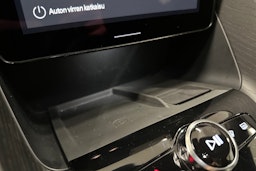 sininen Polestar 2 2024 kuva 24.