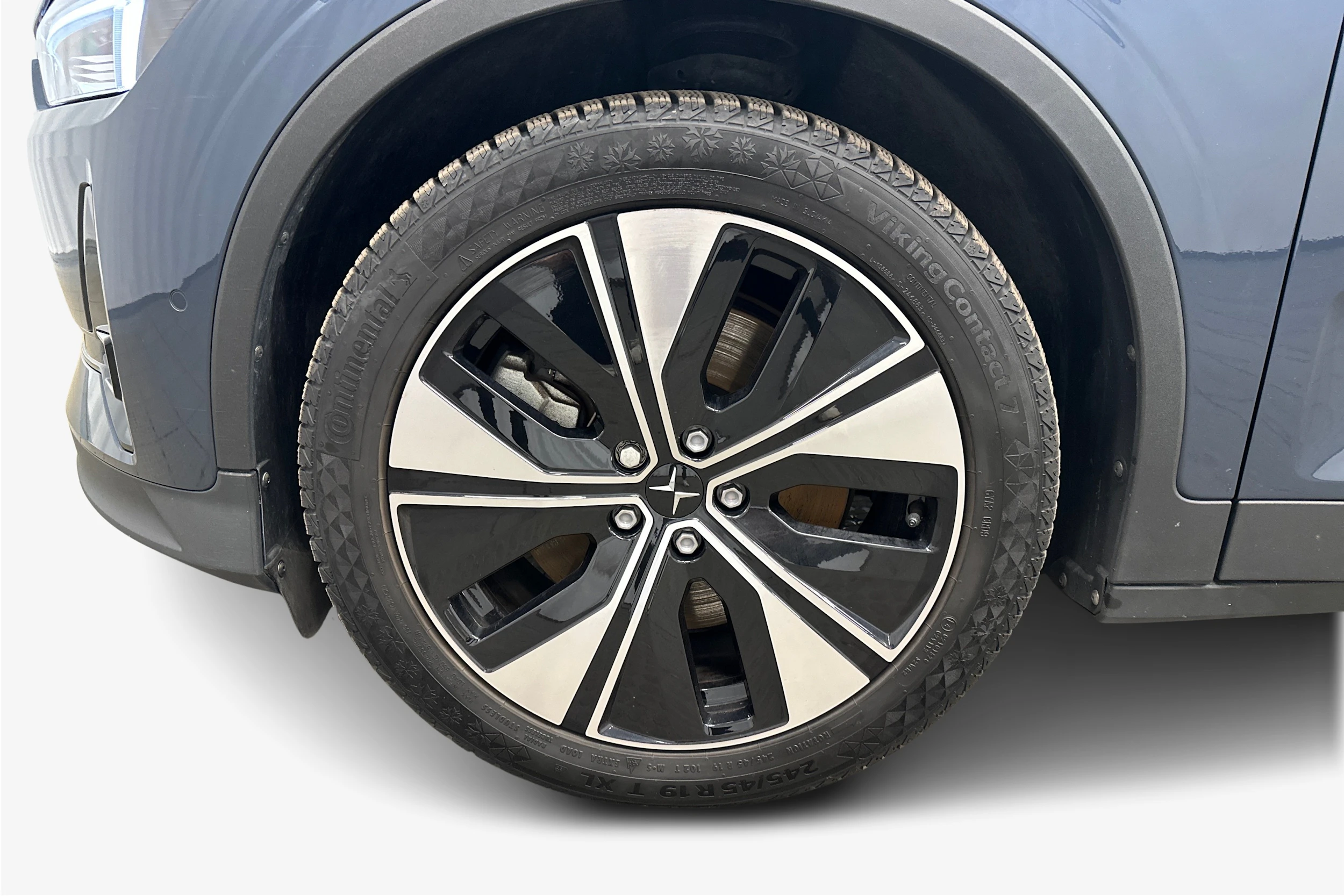 harmaa Polestar 2 2024 kuva 12.