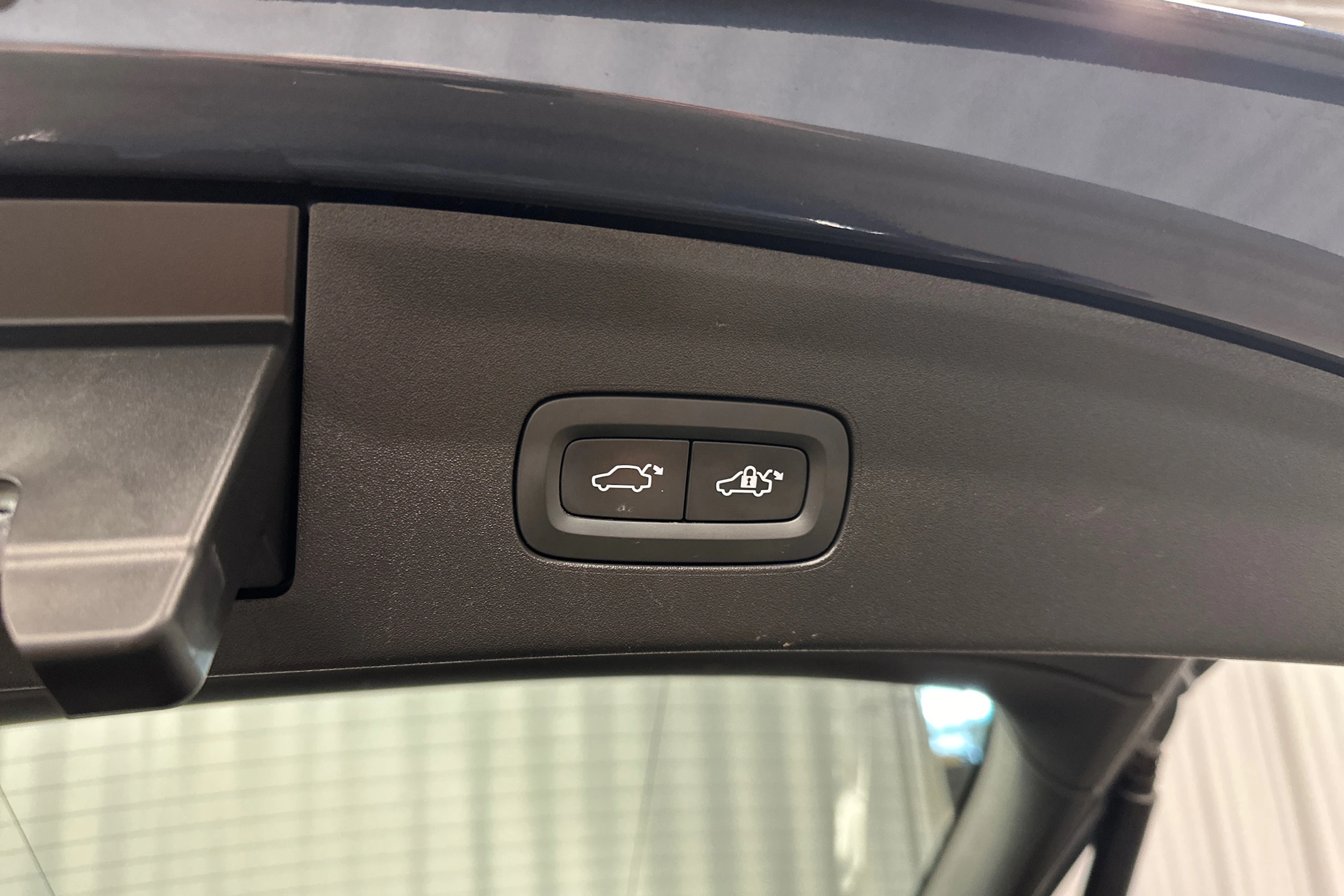 harmaa Polestar 2 2024 kuva 29.