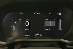 musta Polestar 2 2024 kuva 17.