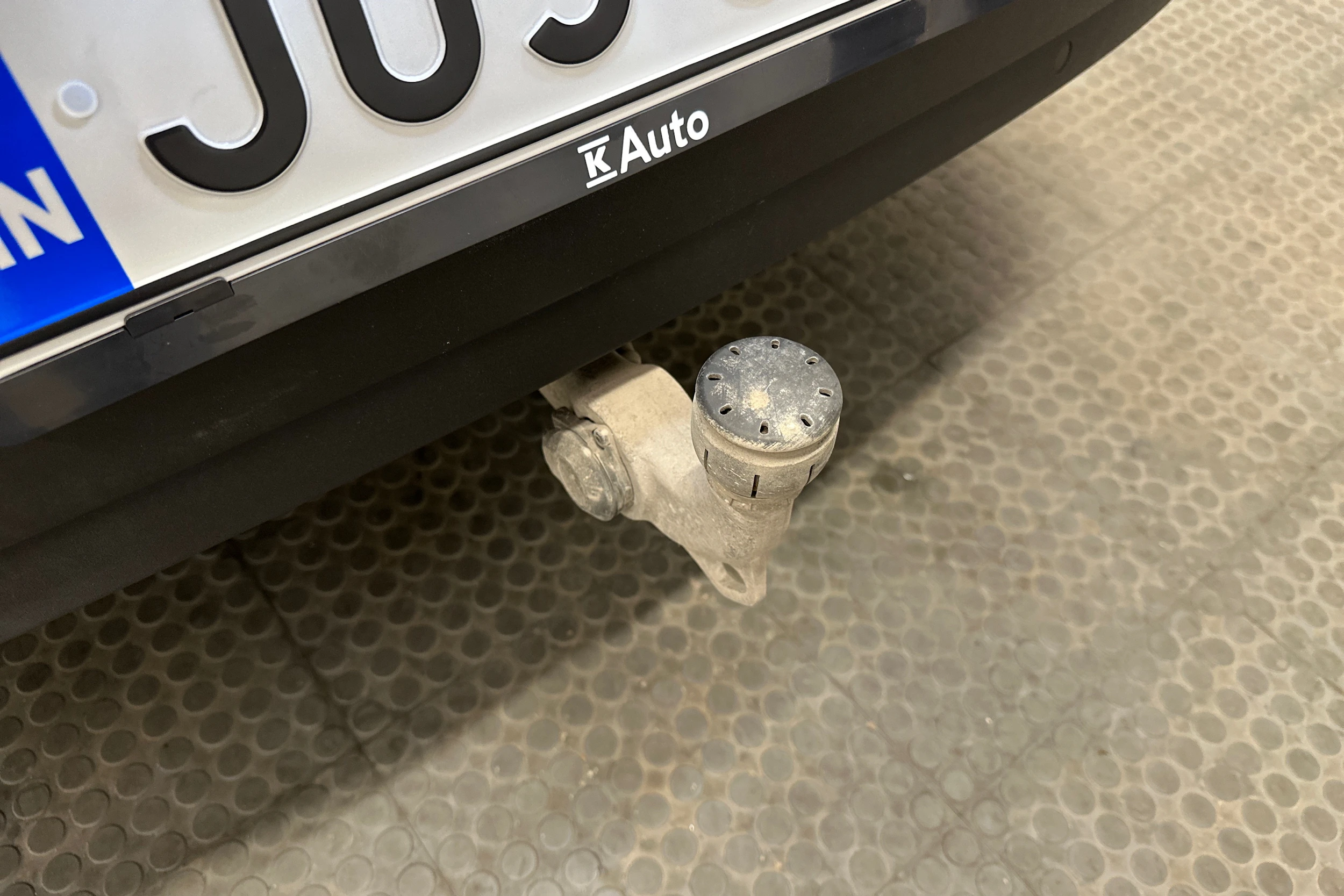 musta Polestar 2 2024 kuva 43.