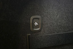 musta Polestar 2 2024 kuva 14.