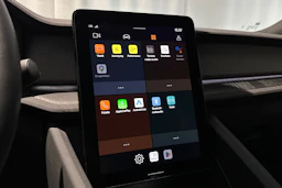 musta Polestar 2 2024 kuva 23.