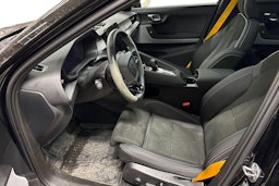 musta Polestar 2 2024 kuva 3.