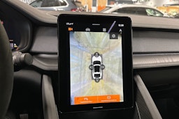 musta Polestar 2 2024 kuva 21.