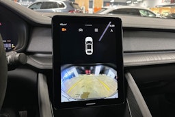 musta Polestar 2 2024 kuva 22.