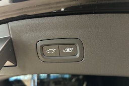 musta Polestar 2 2024 kuva 35.