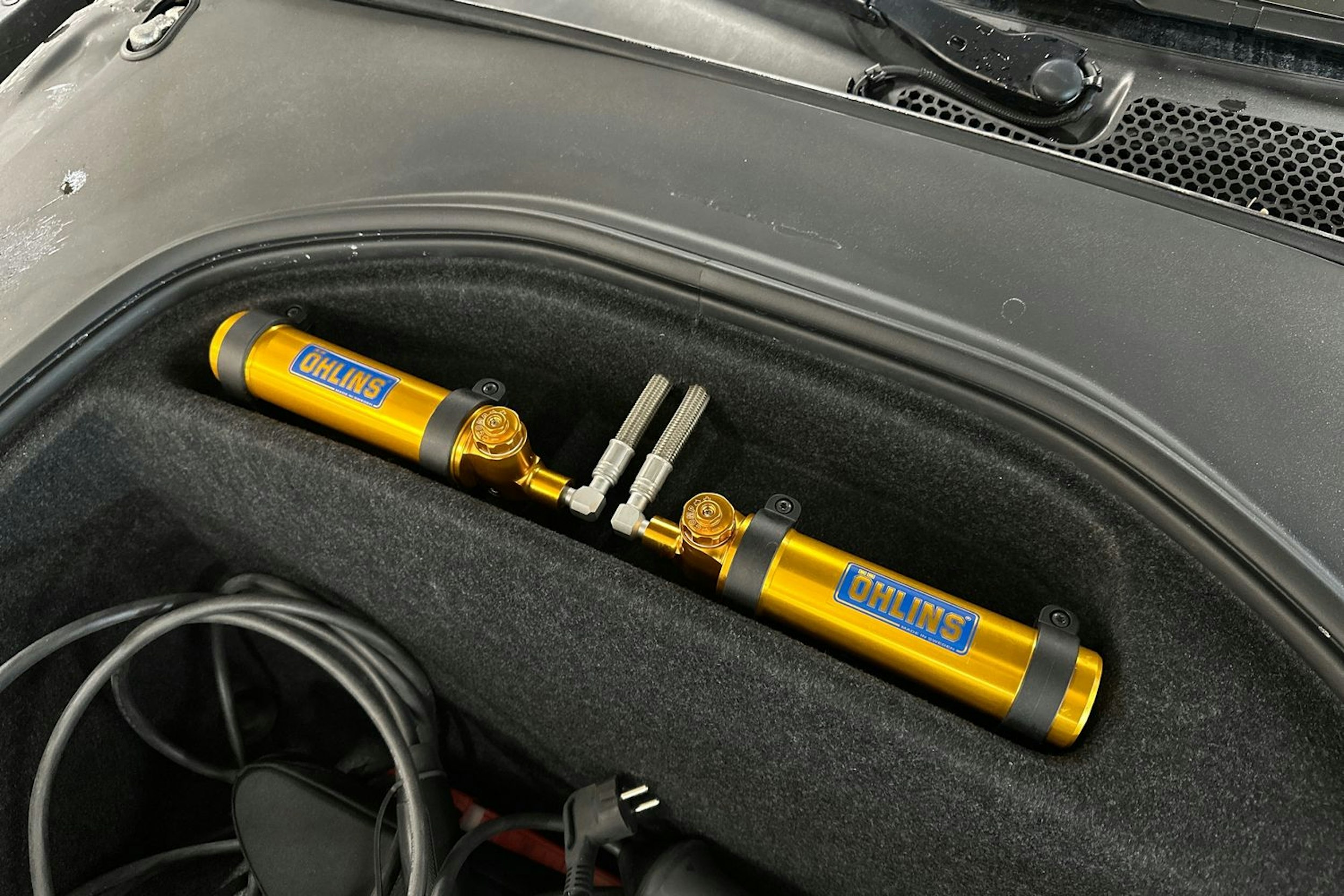 musta Polestar 2 2024 kuva 37.