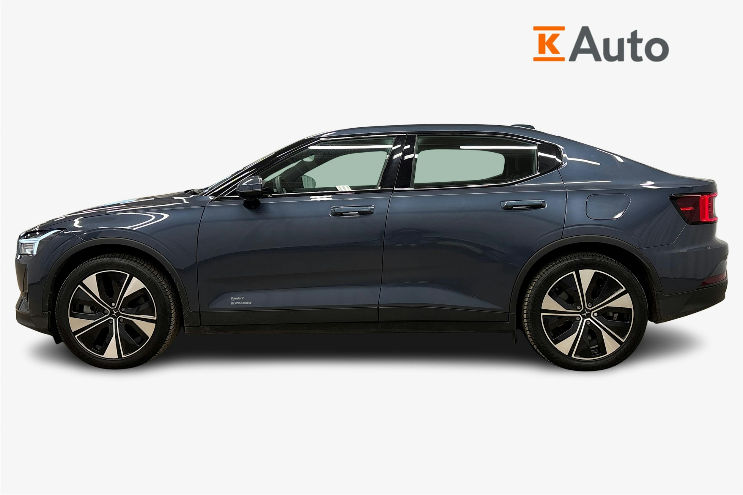 sininen Polestar 2 2024 kuva 6.