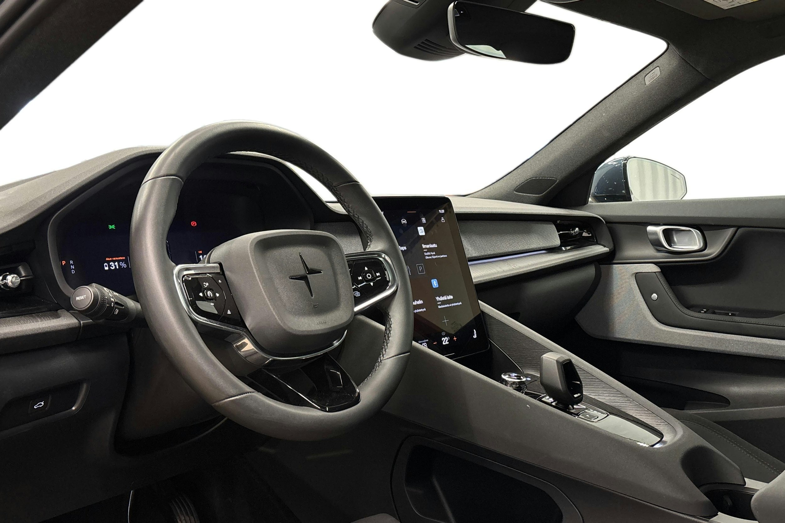 sininen Polestar 2 2024 kuva 7.