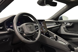 sininen Polestar 2 2024 kuva 7.