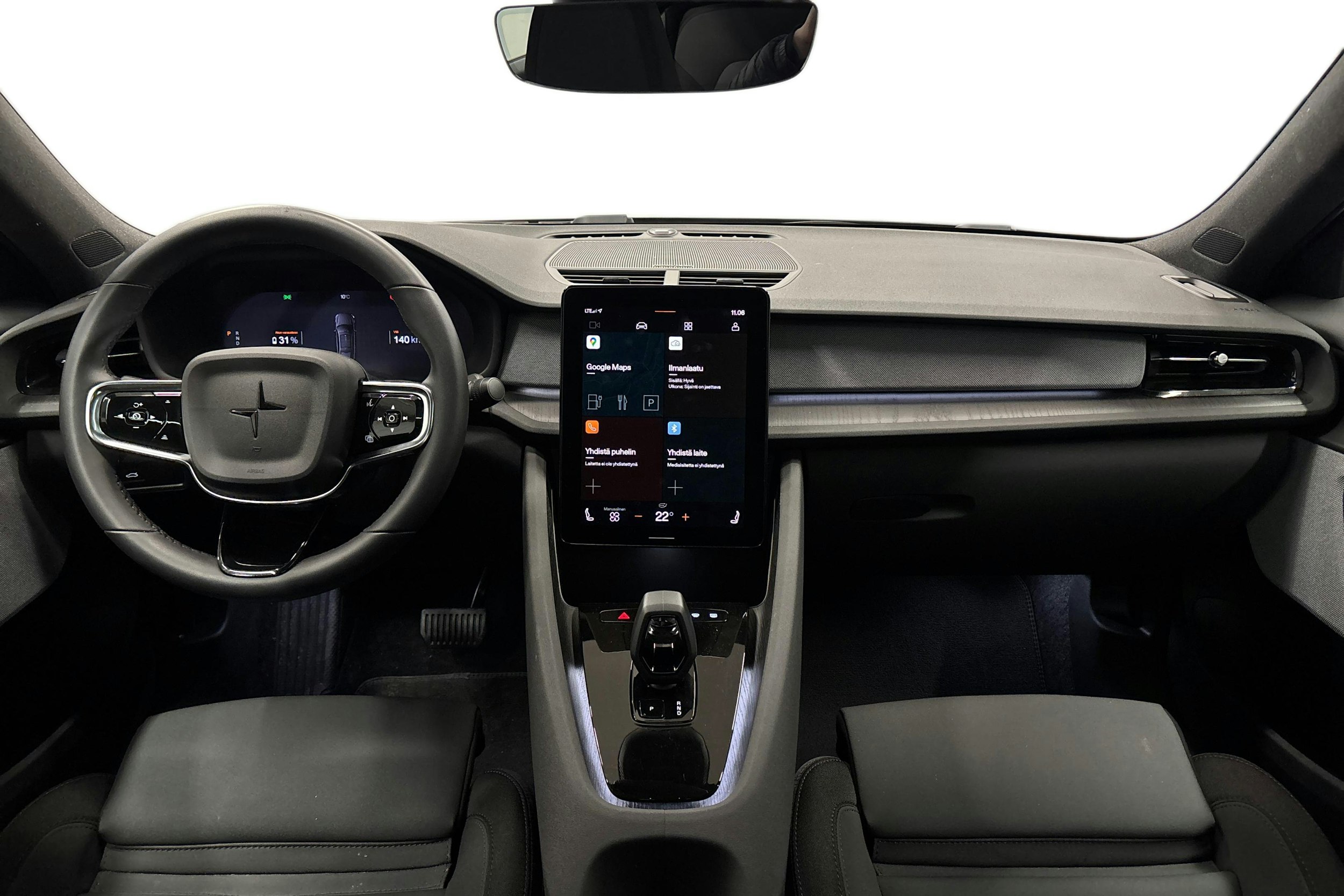 sininen Polestar 2 2024 kuva 9.