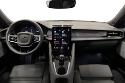 sininen Polestar 2 2024 kuva 9.