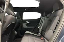 sininen Polestar 2 2024 kuva 10.