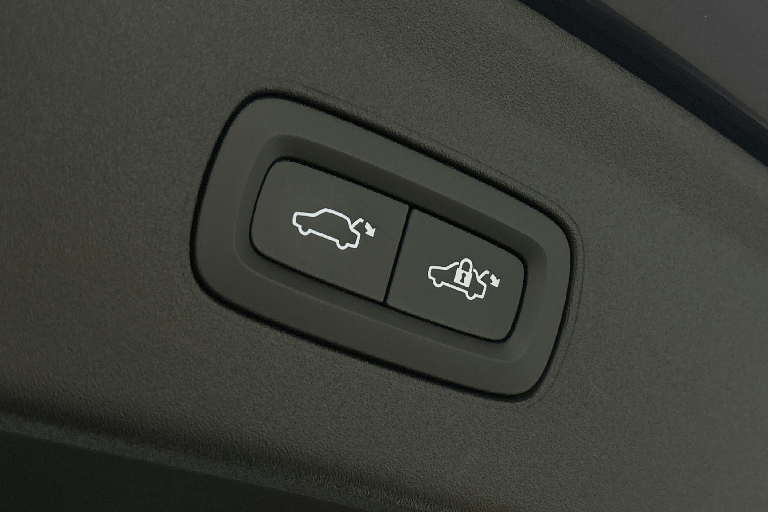 sininen Polestar 2 2024 kuva 15.