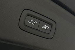 sininen Polestar 2 2024 kuva 15.