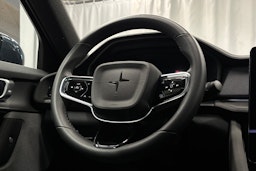 sininen Polestar 2 2024 kuva 21.