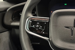 sininen Polestar 2 2024 kuva 22.