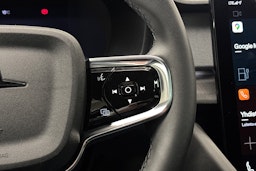 sininen Polestar 2 2024 kuva 23.