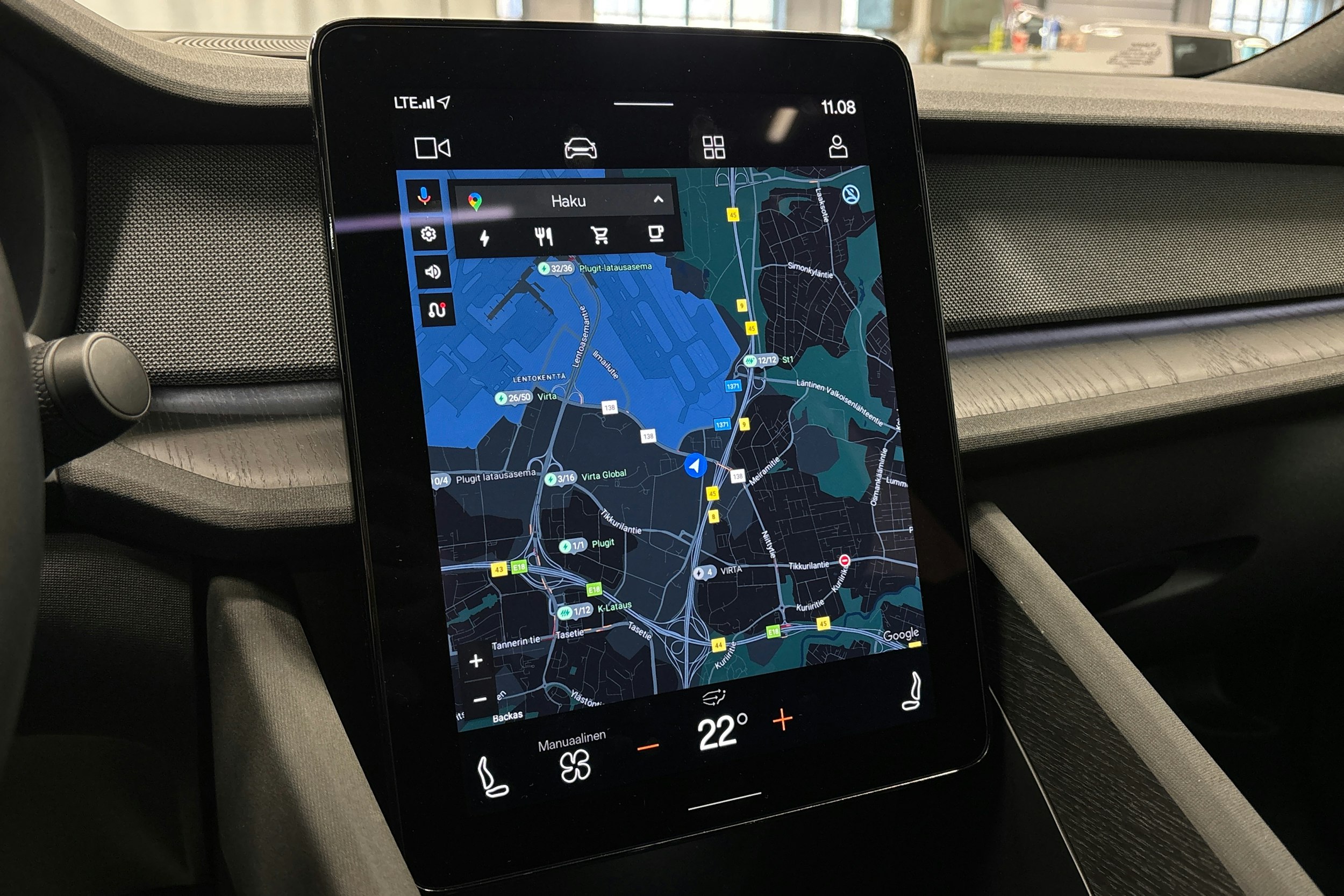 sininen Polestar 2 2024 kuva 25.