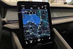 sininen Polestar 2 2024 kuva 25.