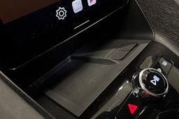 sininen Polestar 2 2024 kuva 30.