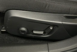 harmaa Polestar 2 2024 kuva 35.